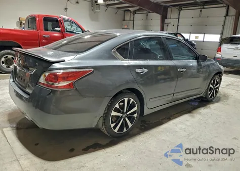 2015 Nissan Altima 2.5 z USA, uszkodzony, nr VIN 1N4AL3AP9FN405171